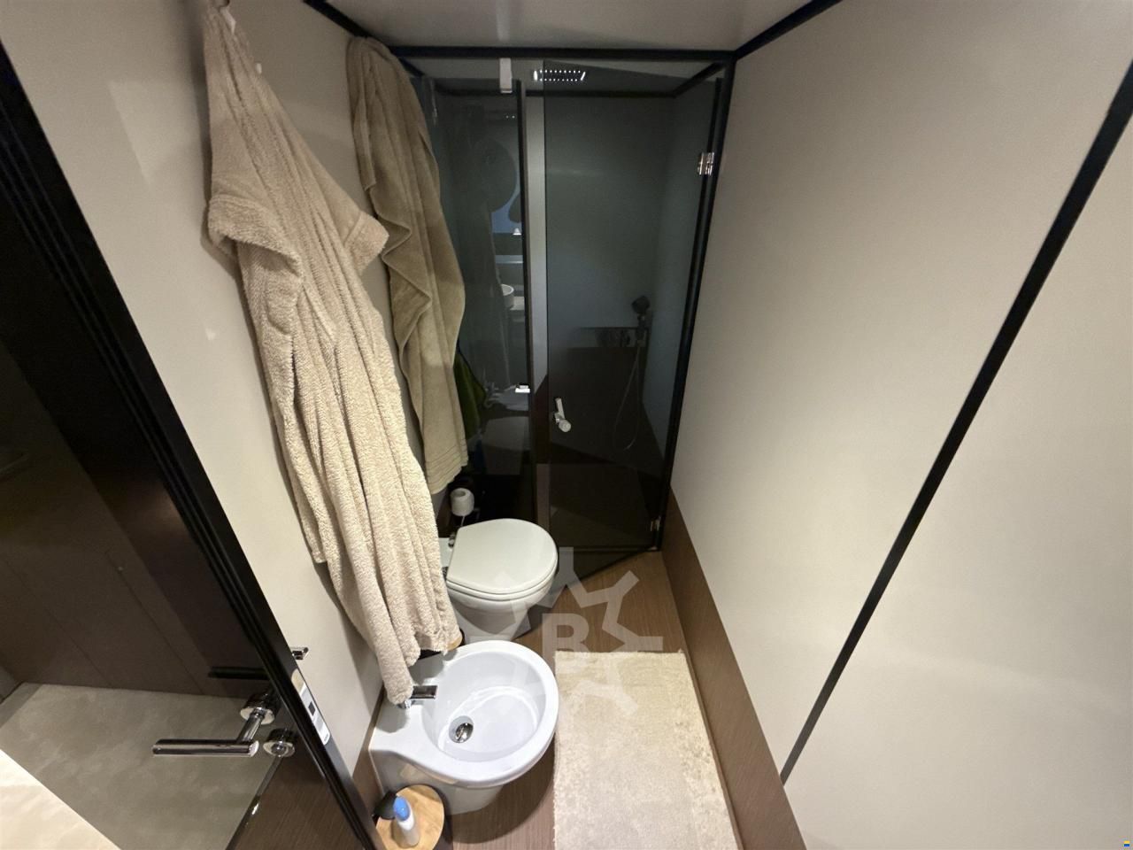Ferretti 720