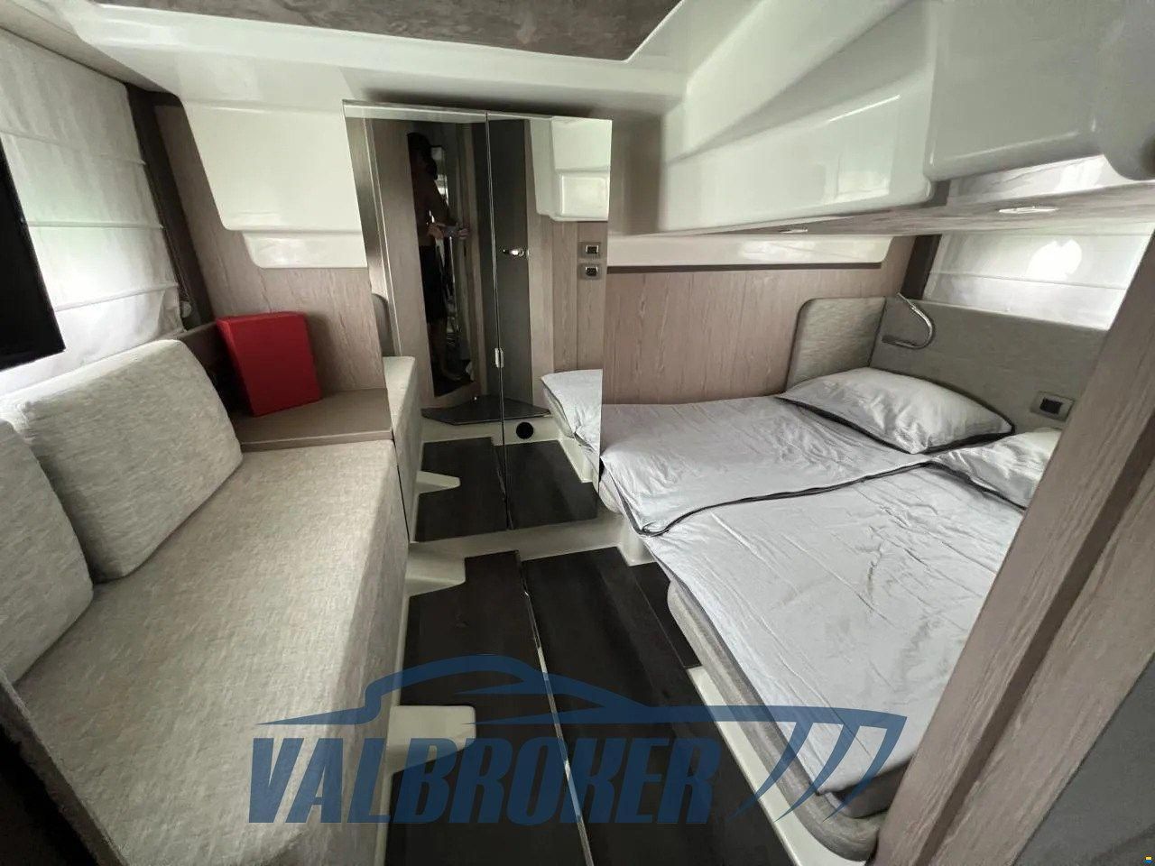 Cranchi M 44 HT