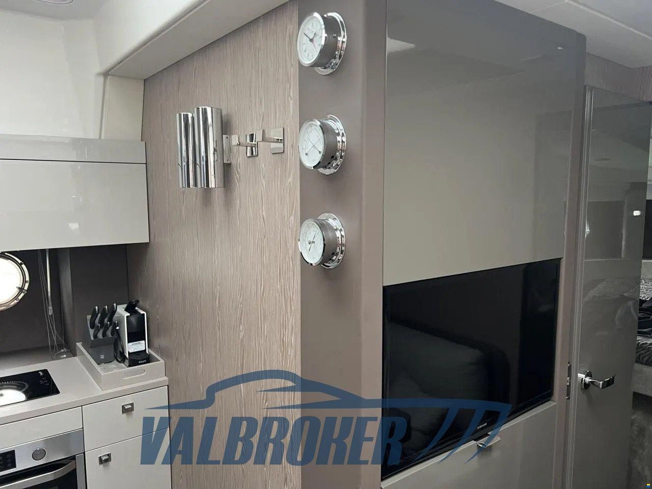 Cranchi M 44 HT