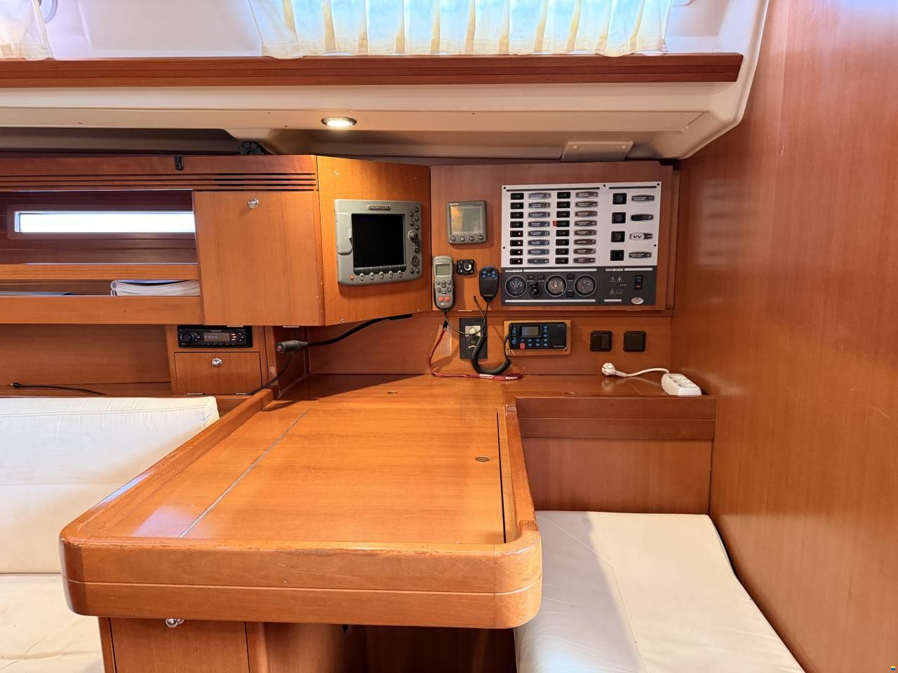 Dufour 44