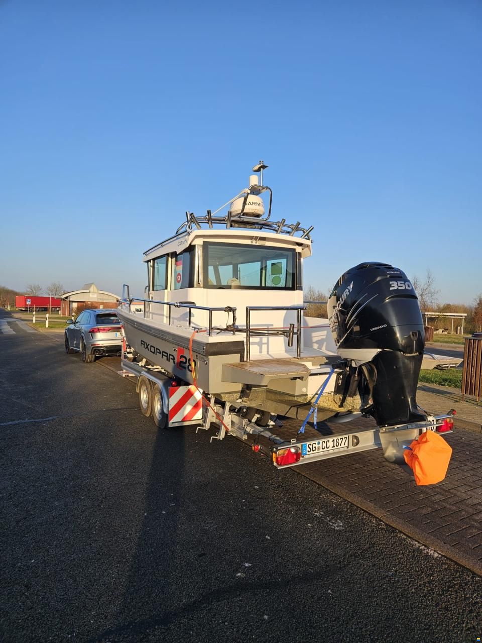 Axopar 28 Cabin