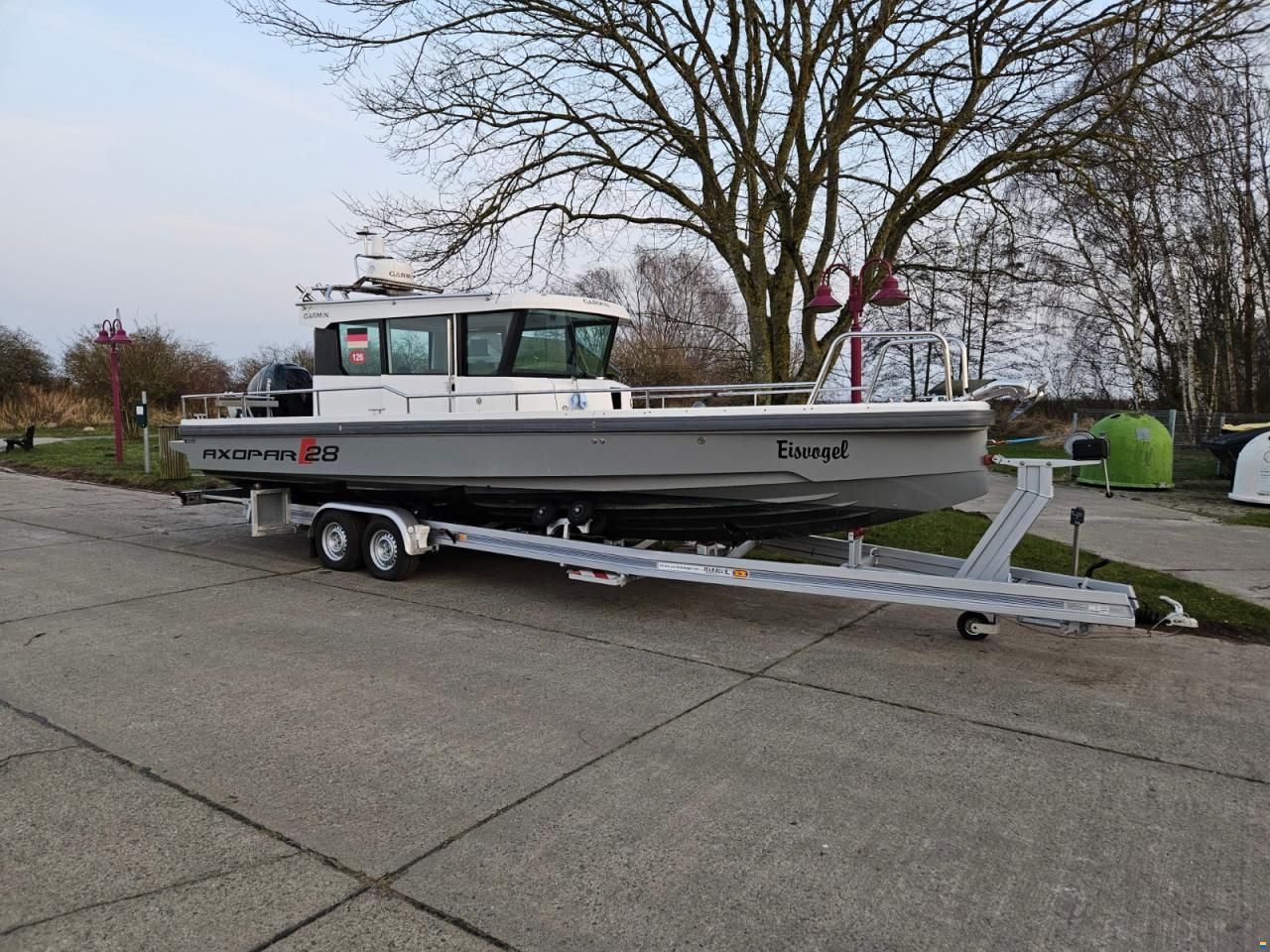 Axopar 28 Cabin