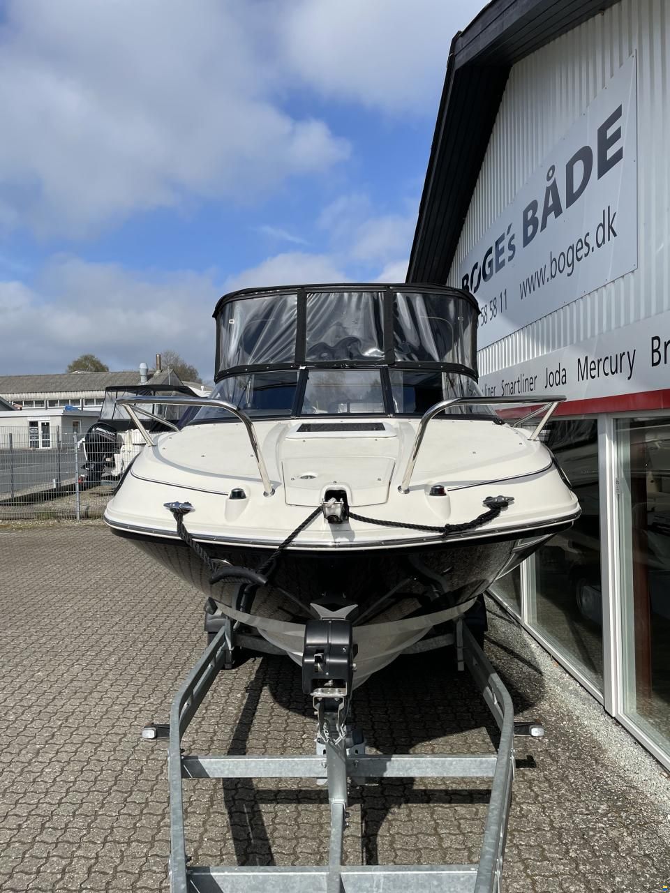 Bayliner VR5 Cuddy med Mercury  F225 V6 og 2500 k