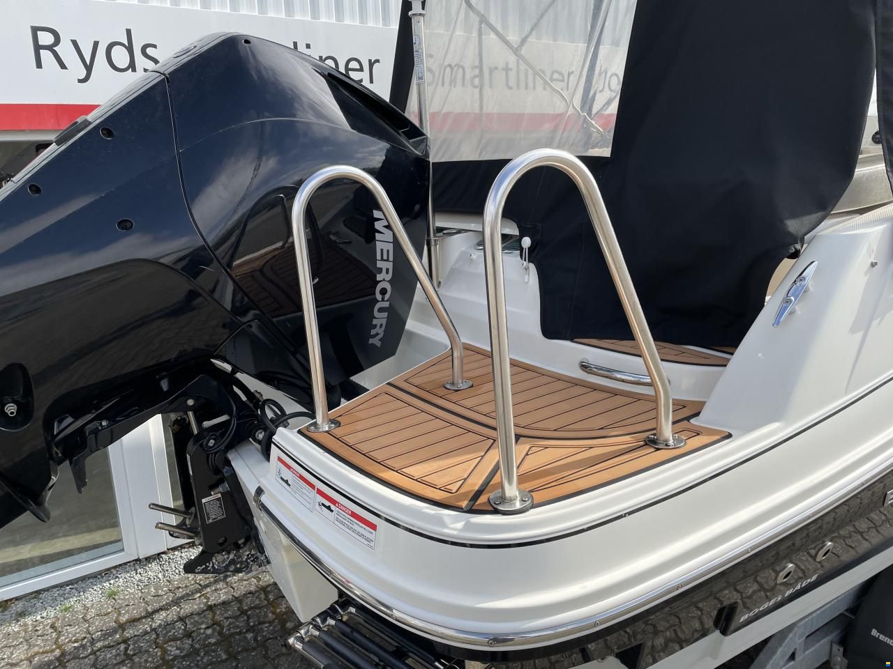 Bayliner VR5 Cuddy med Mercury  F225 V6 og 2500 k