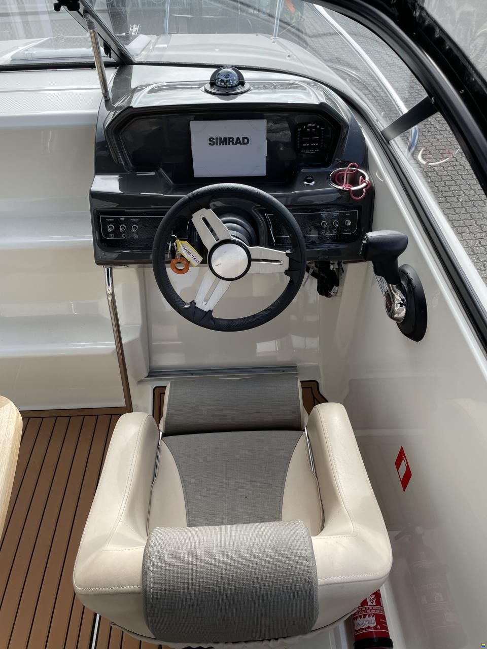 Bayliner VR5 Cuddy med Mercury  F225 V6 og 2500 k