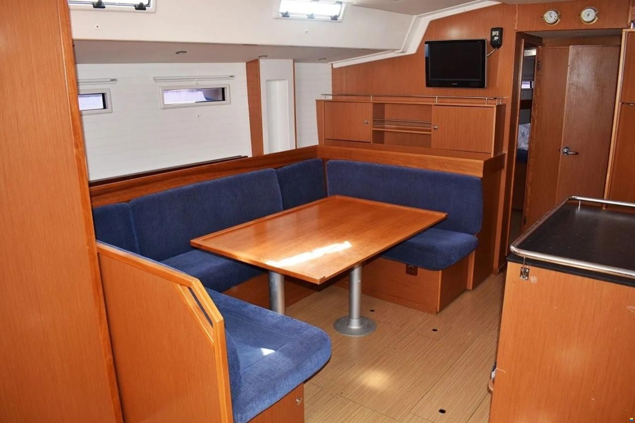 Bavaria Cruiser 55