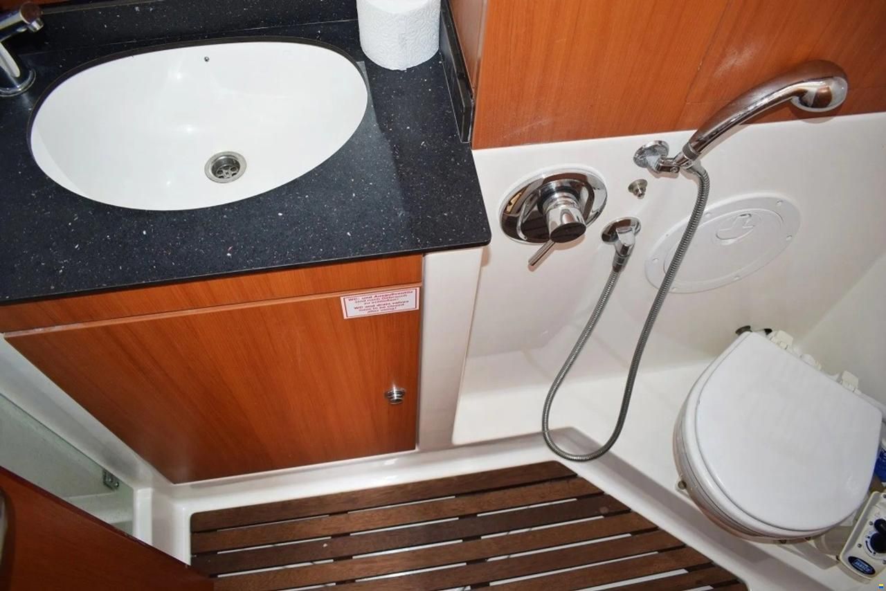 Bavaria Cruiser 55