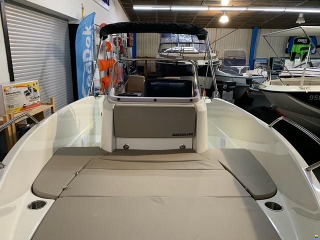 Quicksilver 555 Open