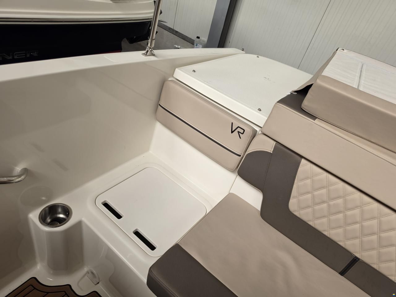 Bayliner VR4