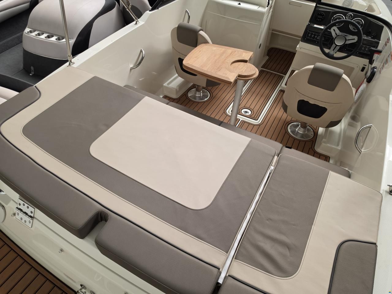 Bayliner VR4