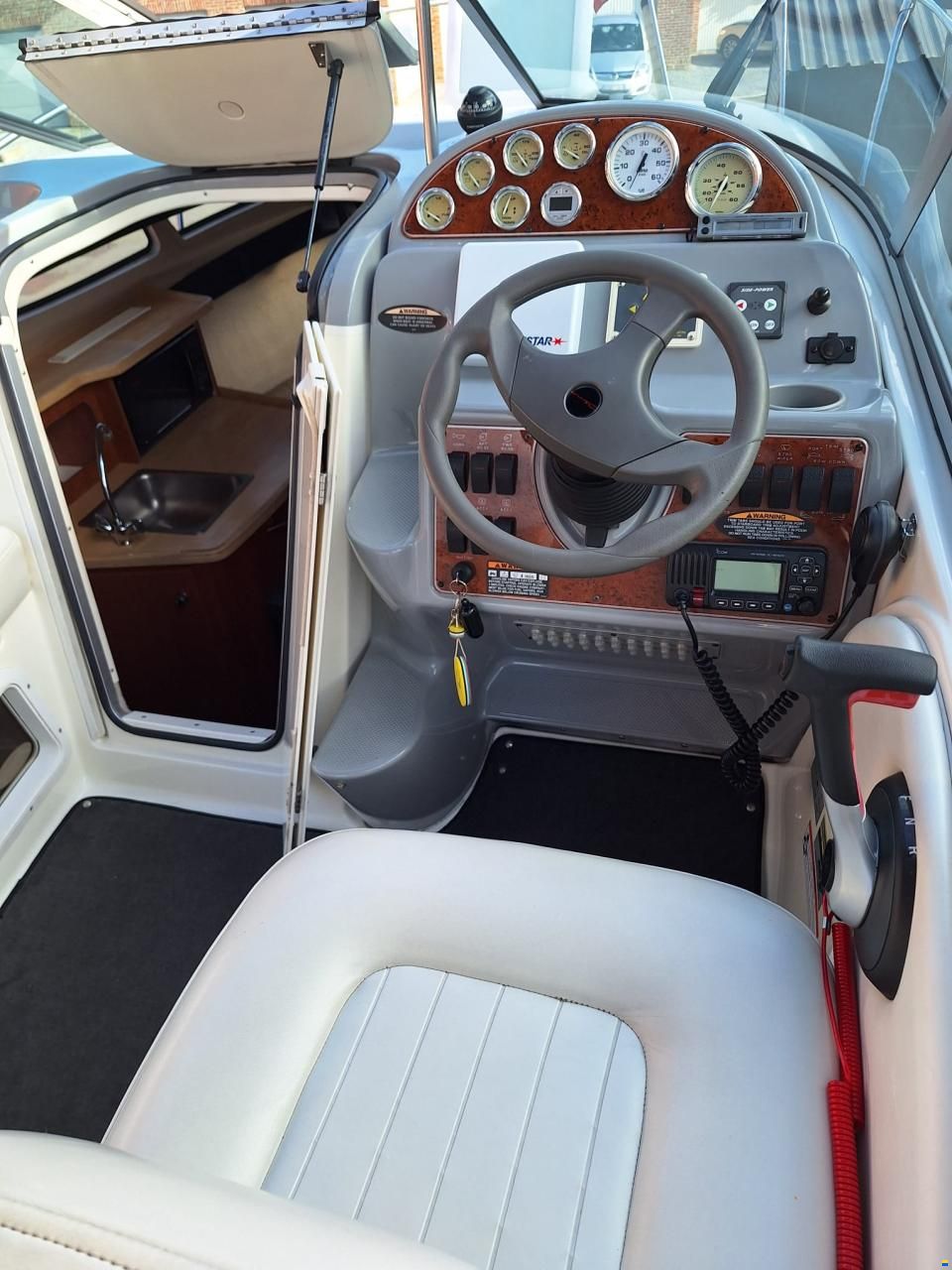 Bayliner 245 cruiser