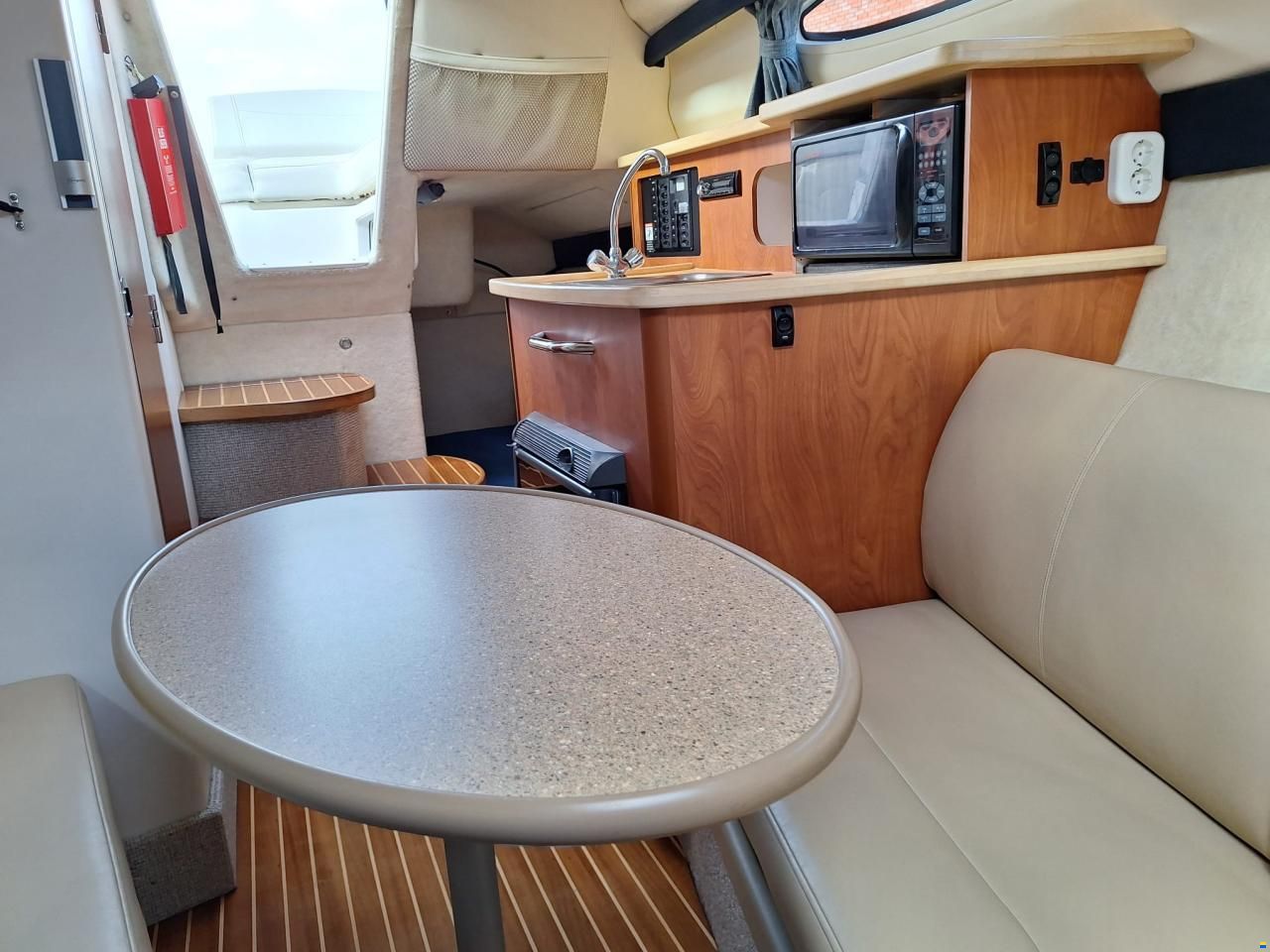 Bayliner 245 cruiser