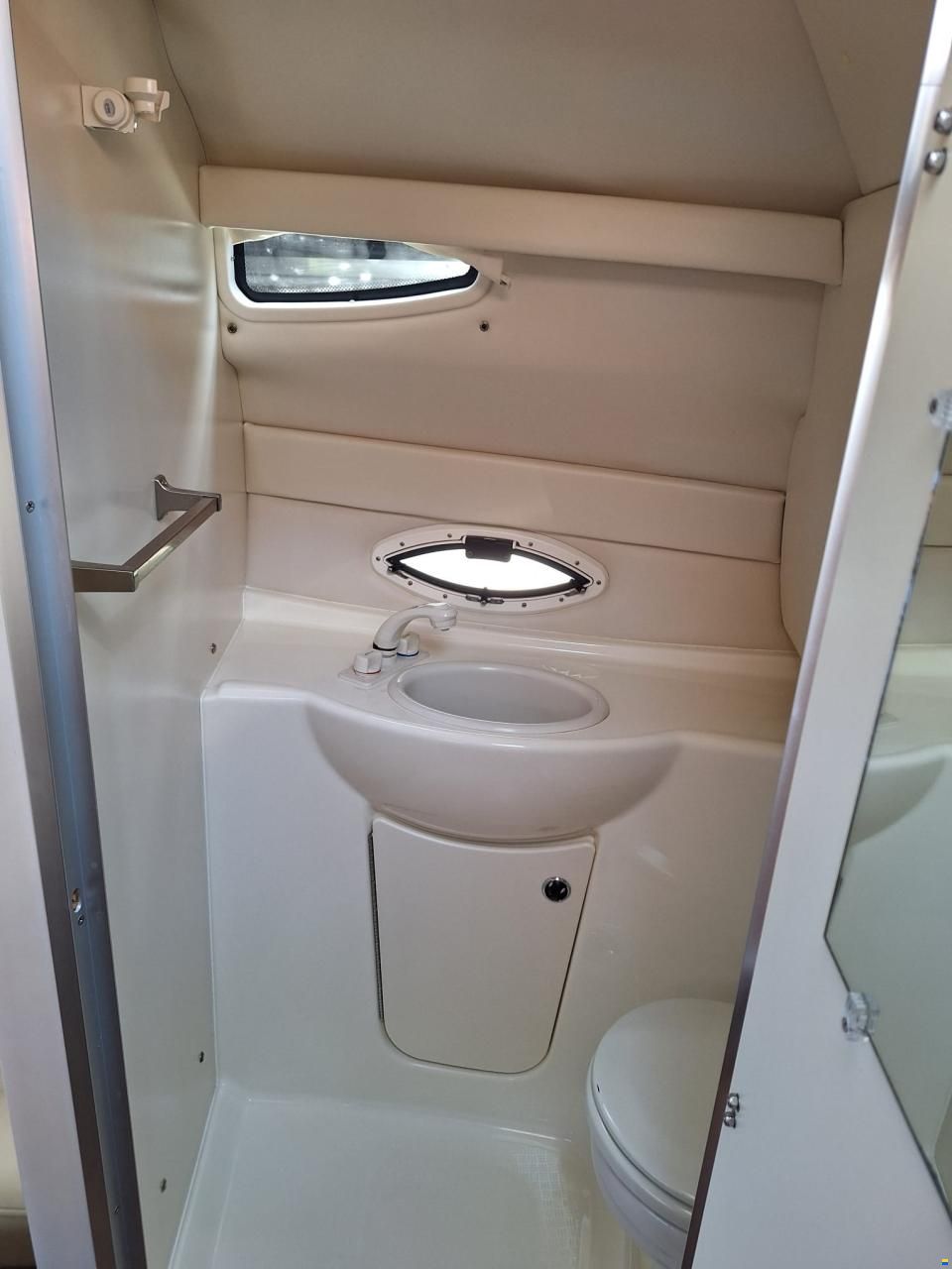 Bayliner 245 cruiser
