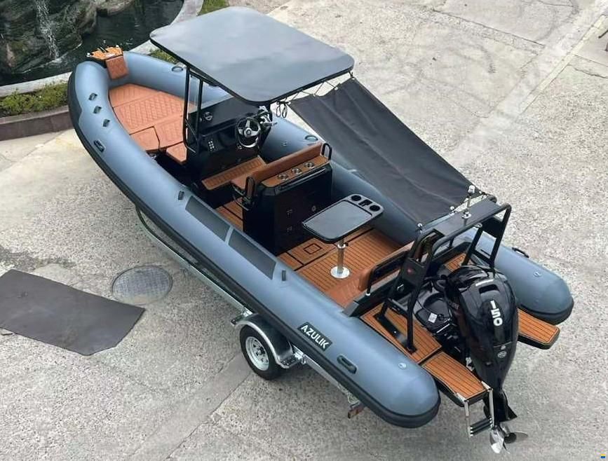 AZ 700