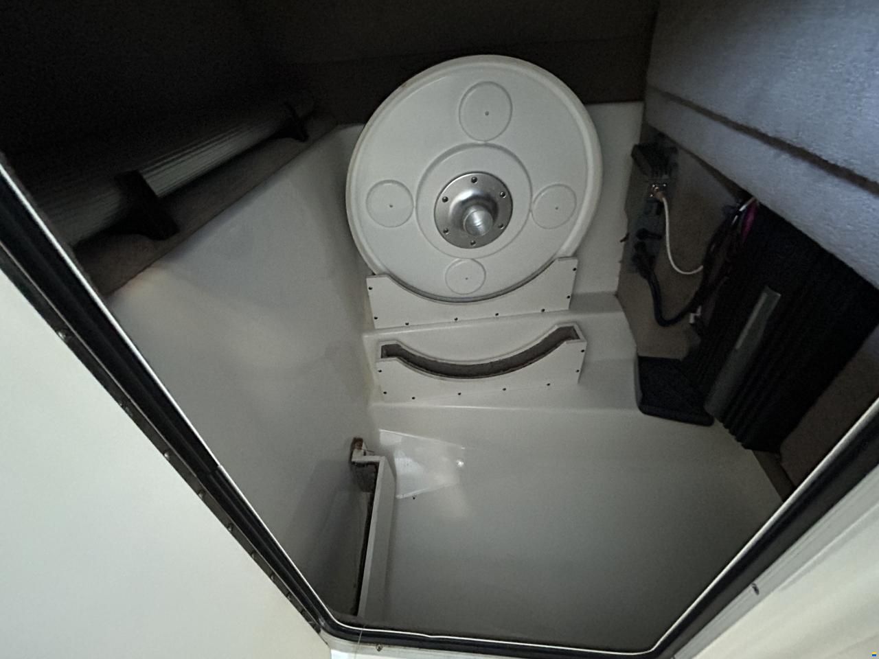 Sea Ray 270 SLX