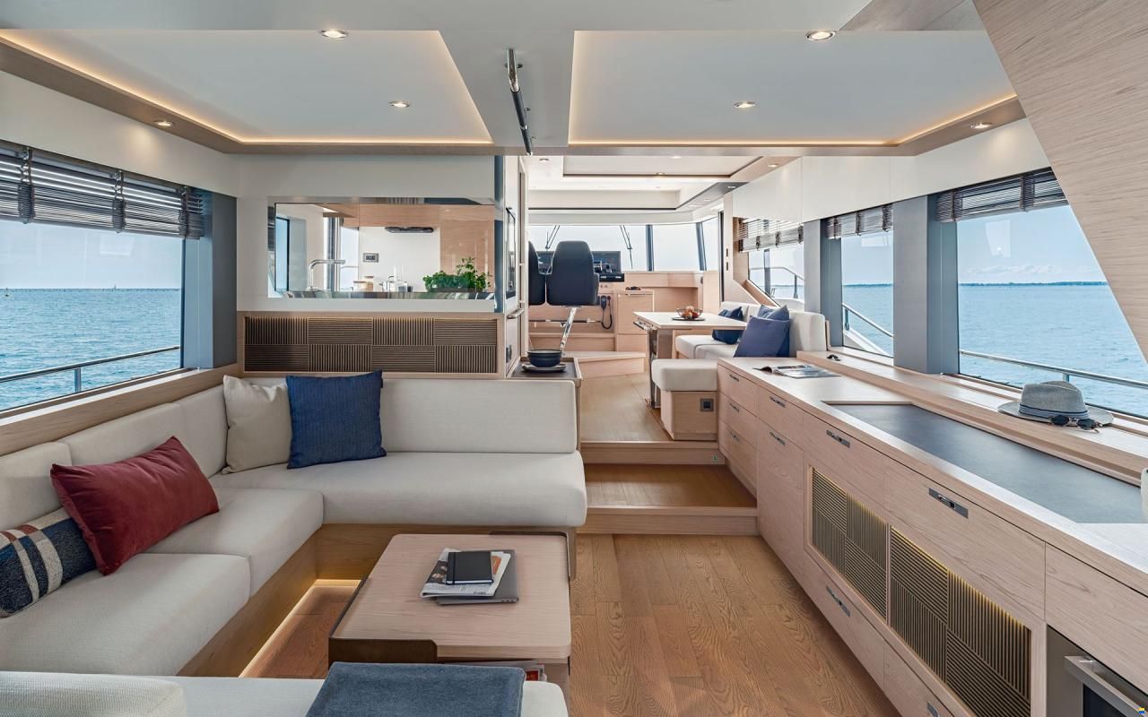 Beneteau Grand Trawler 63