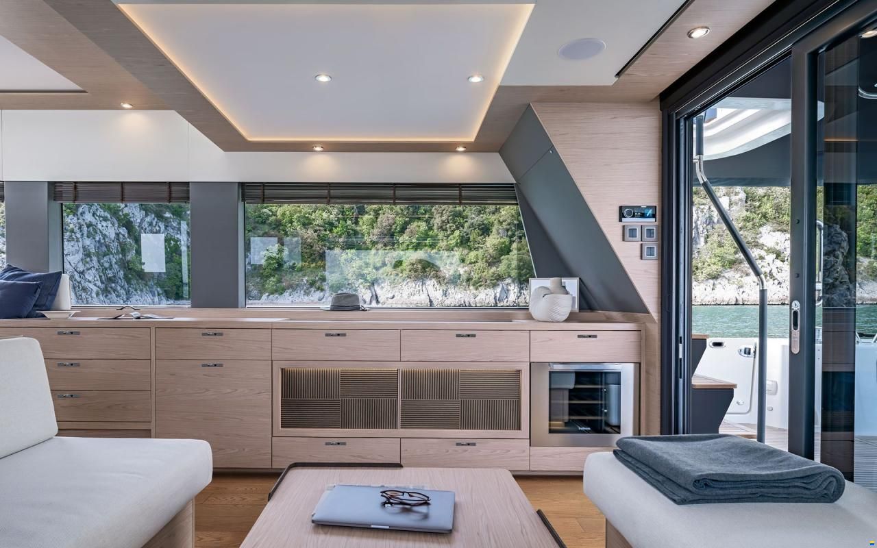 Beneteau Grand Trawler 63