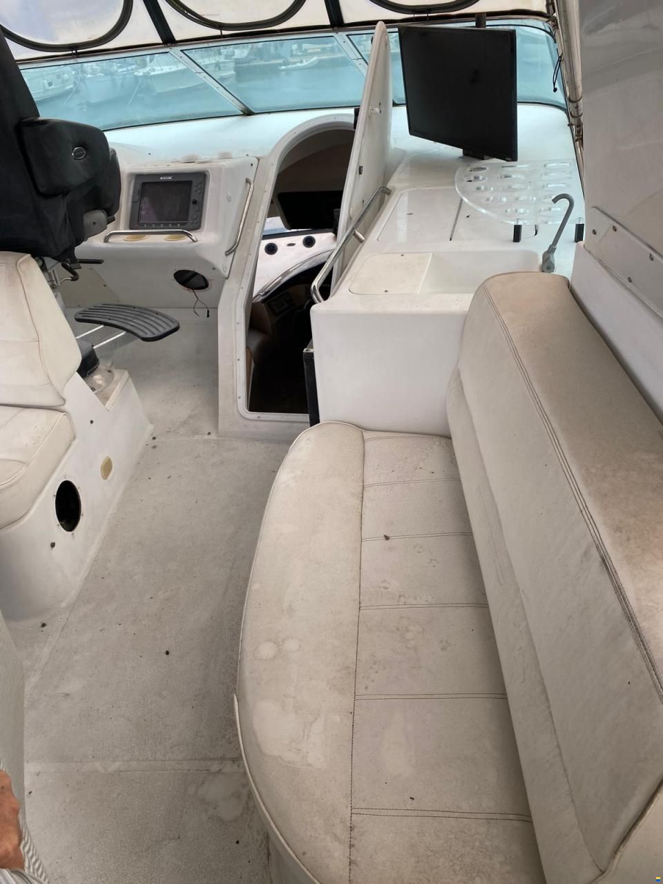 Carver 530 Voyager