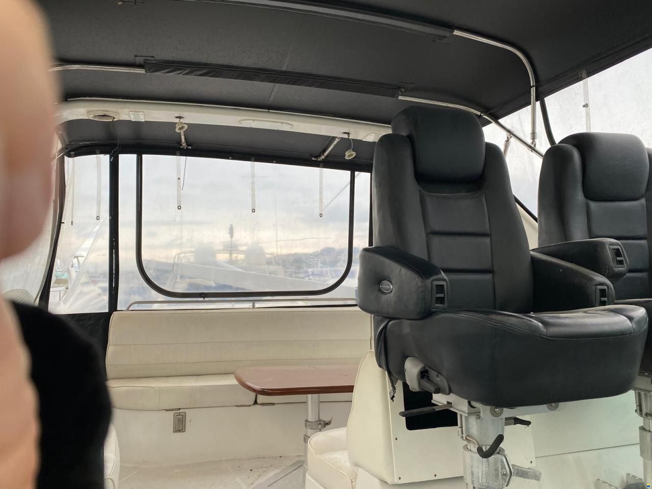Carver 530 Voyager