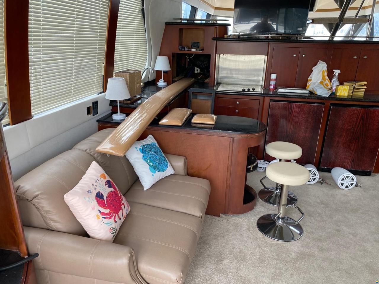Carver 530 Voyager