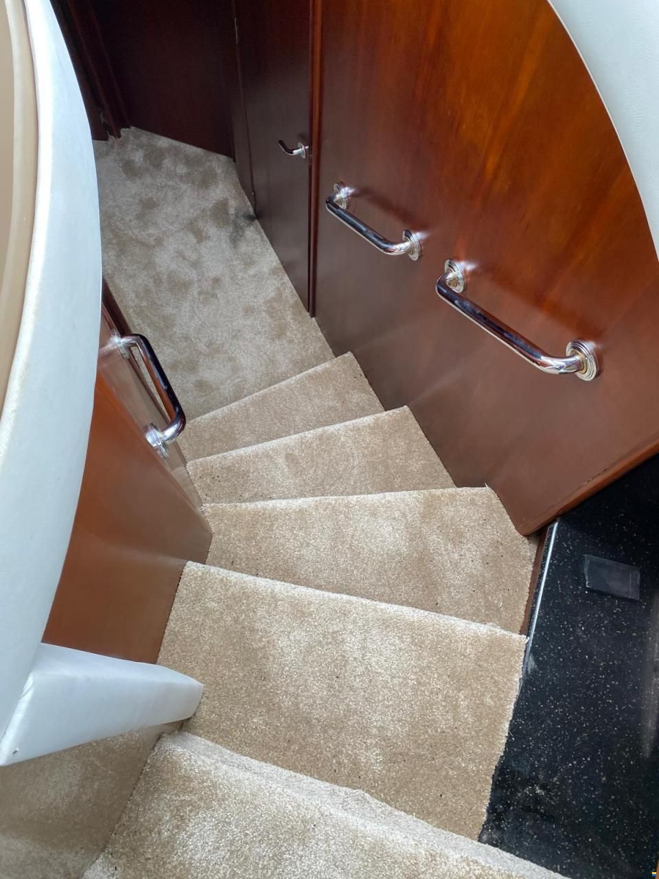 Carver 530 Voyager