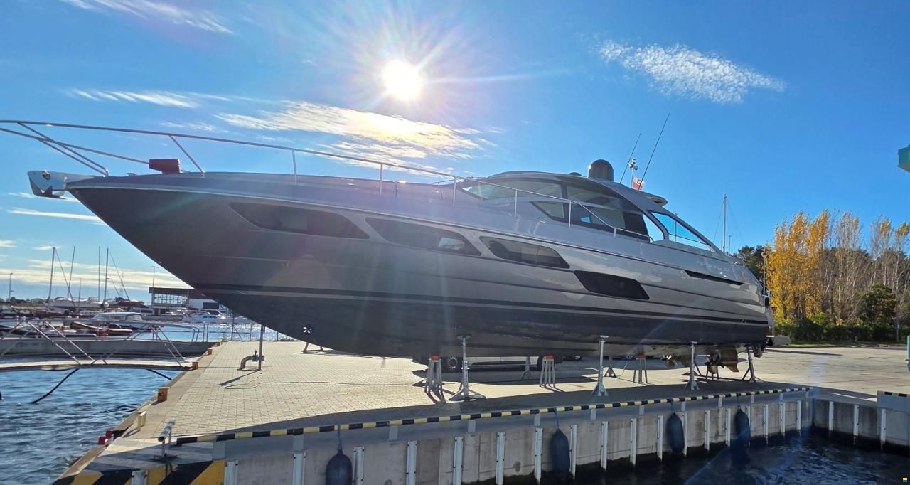 Pershing 5X