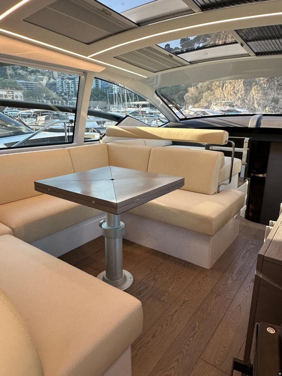Pershing 5X