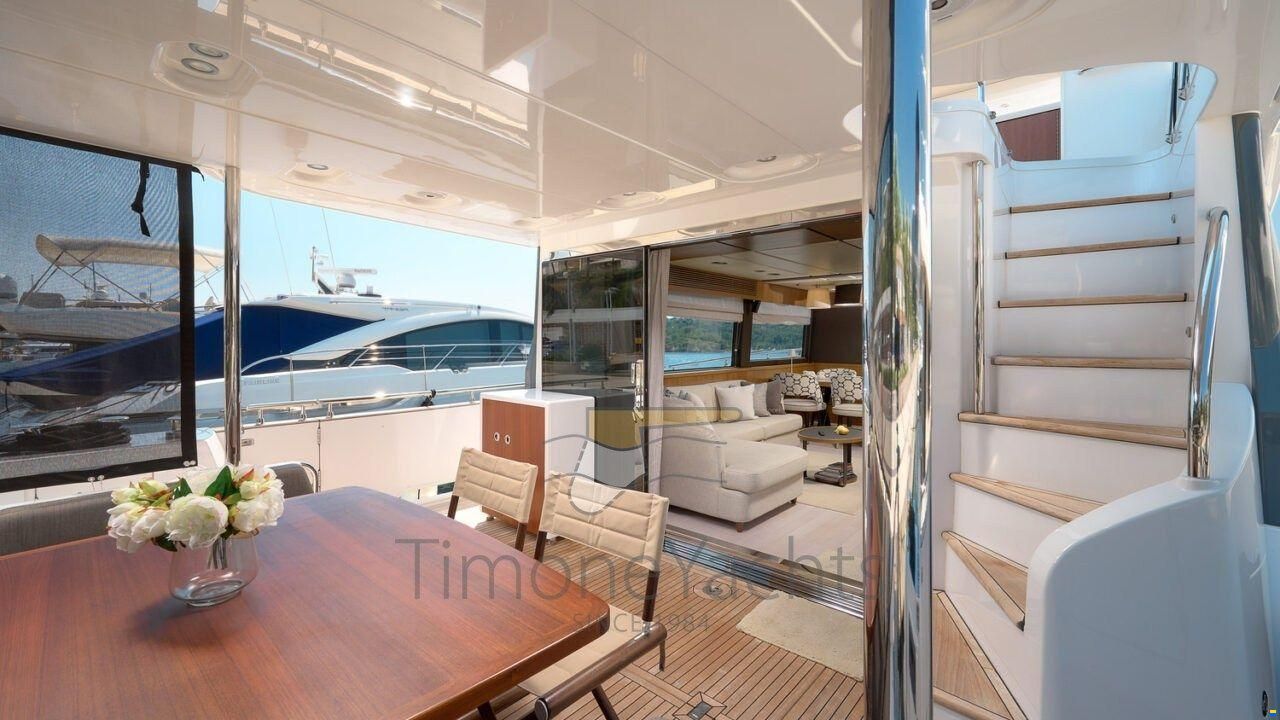 Azimut Magellano 66