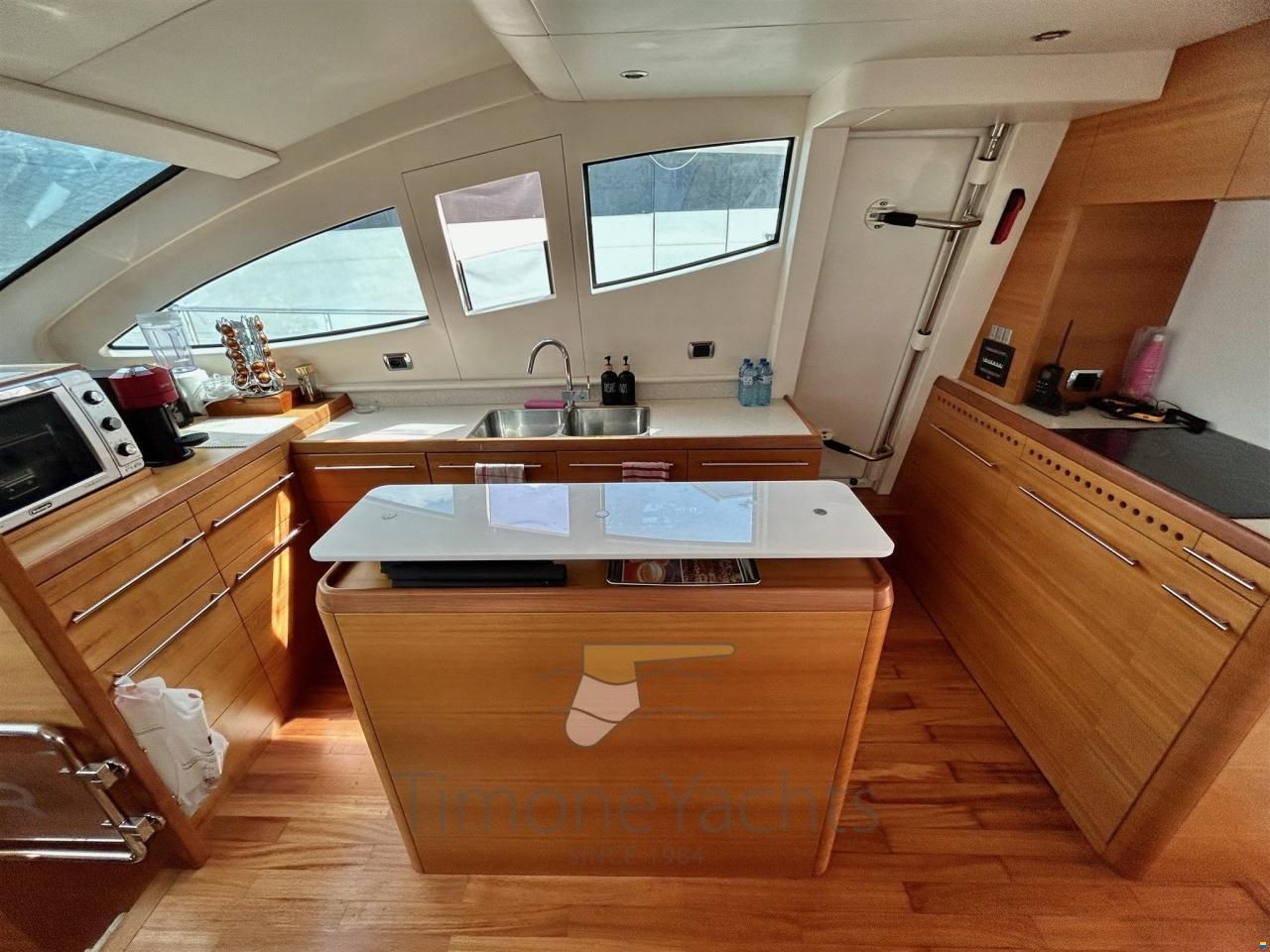 Aicon 64 FLY (4 cabins + crew)
