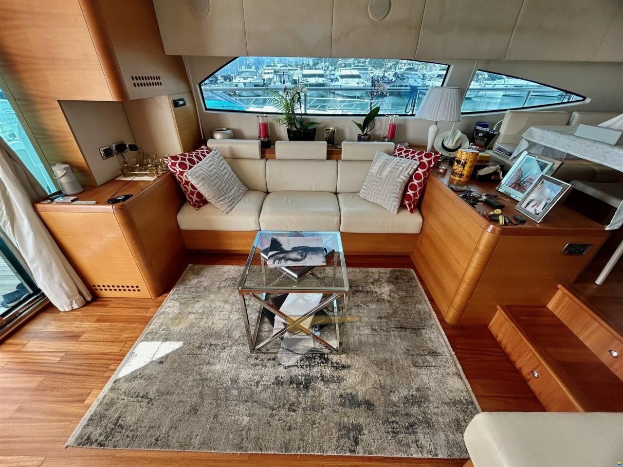 Aicon 64 FLY (4 cabins + crew)