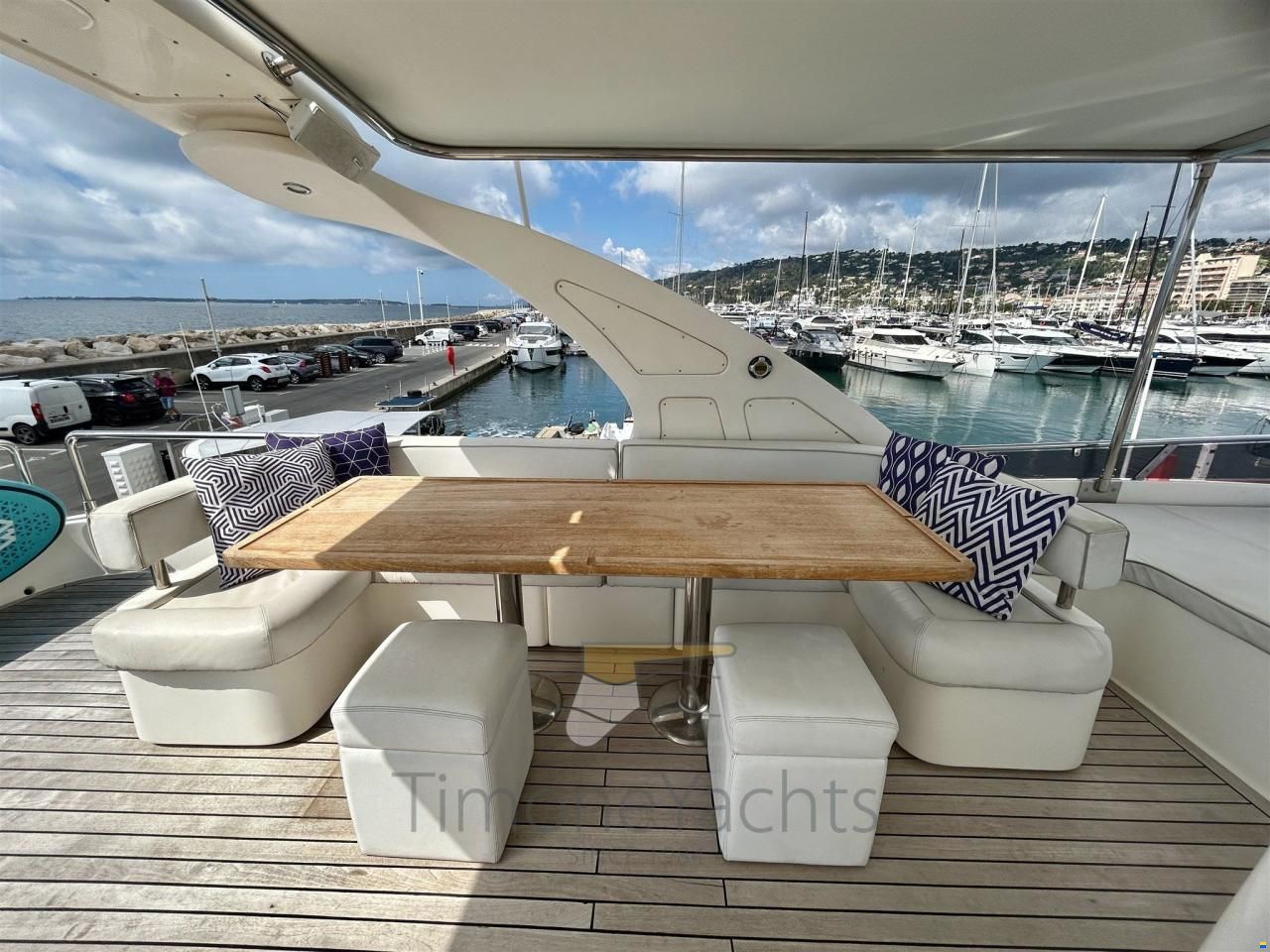 Aicon 64 FLY (4 cabins + crew)