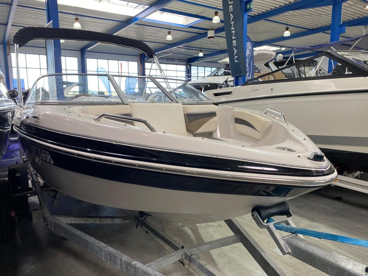 Glastron GT 185