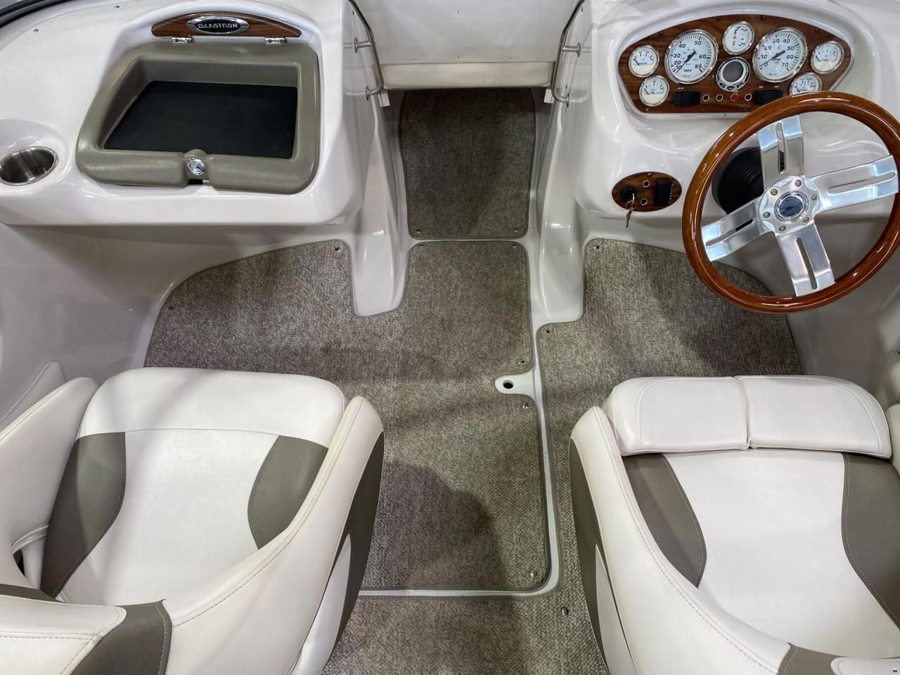 Glastron GT 185