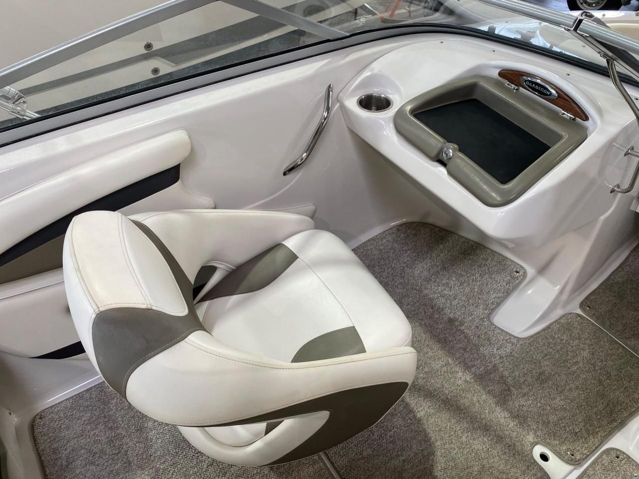 Glastron GT 185