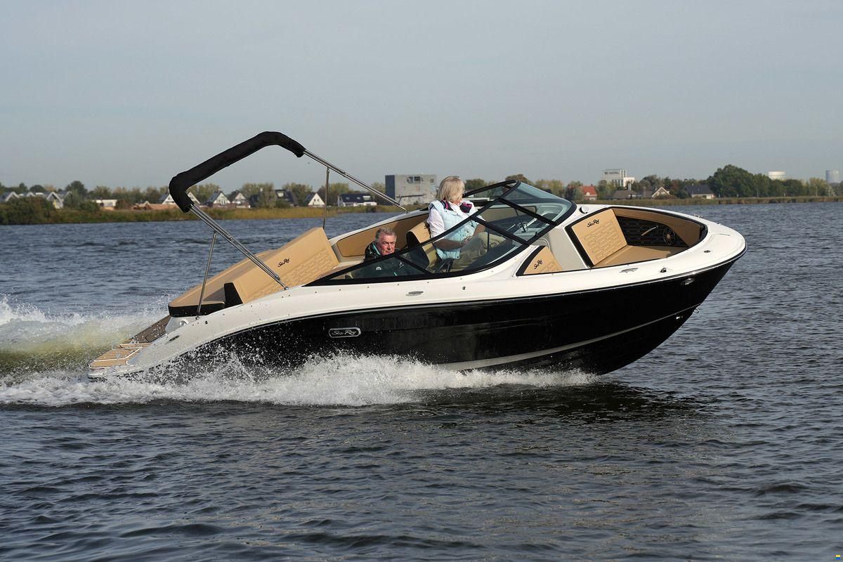 Sea Ray SPX 210