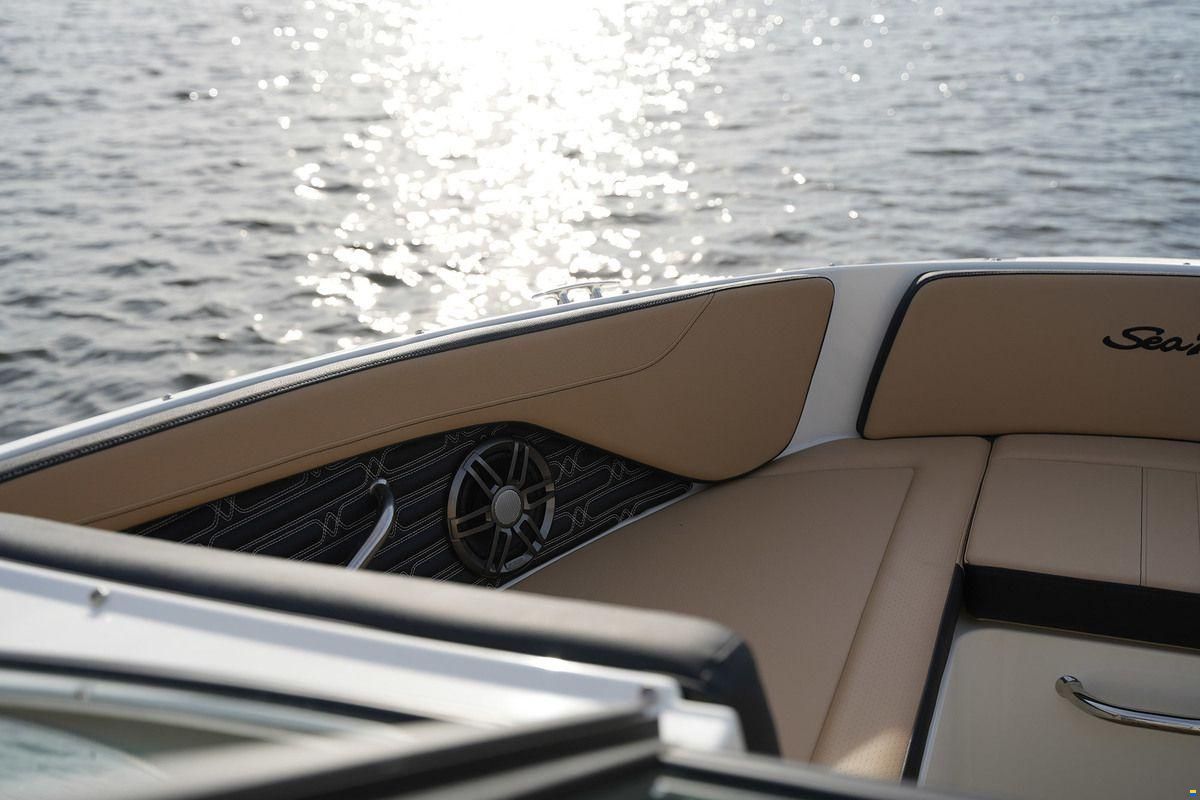 Sea Ray SPX 210