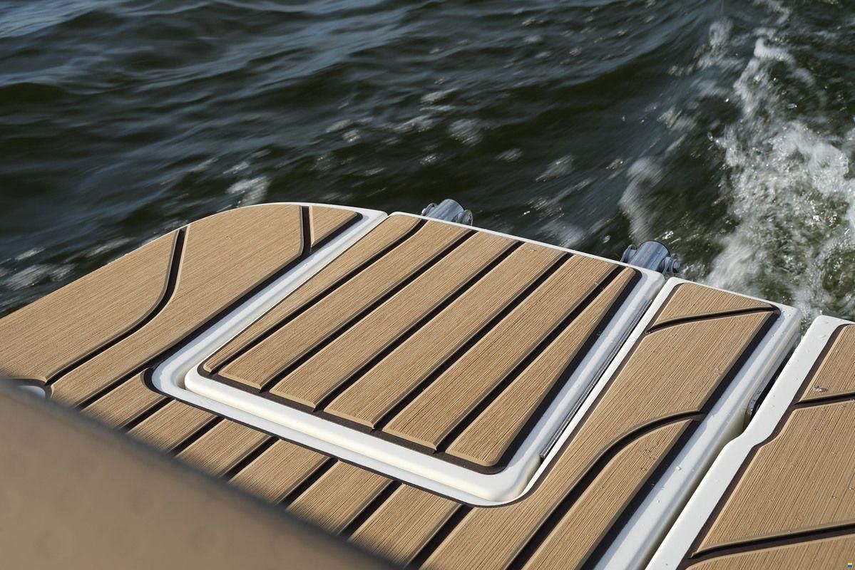 Sea Ray SPX 210