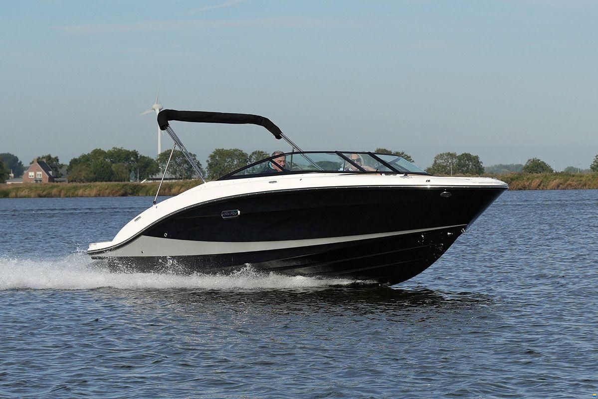 Sea Ray SPX 210