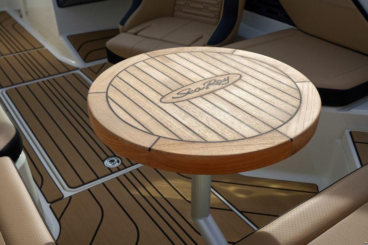 Sea Ray SPX 210