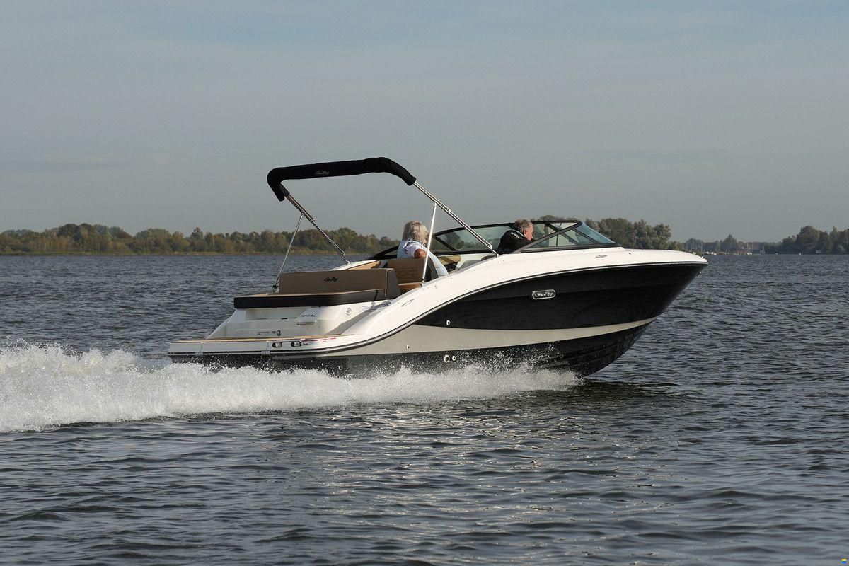 Sea Ray SPX 210