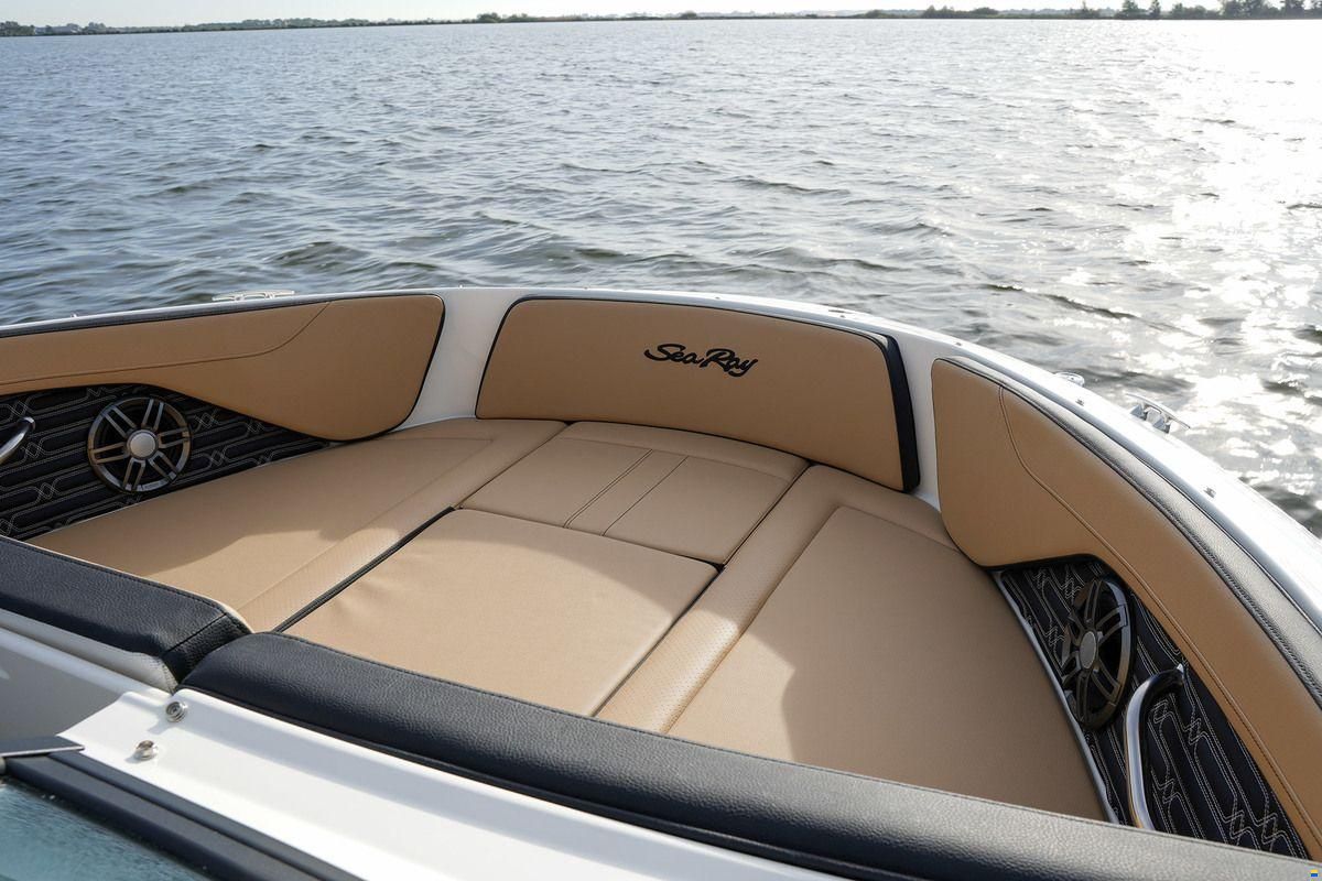 Sea Ray SPX 210