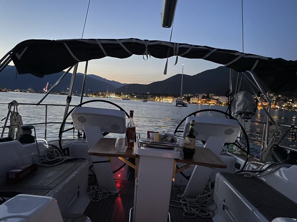 Hanse 458