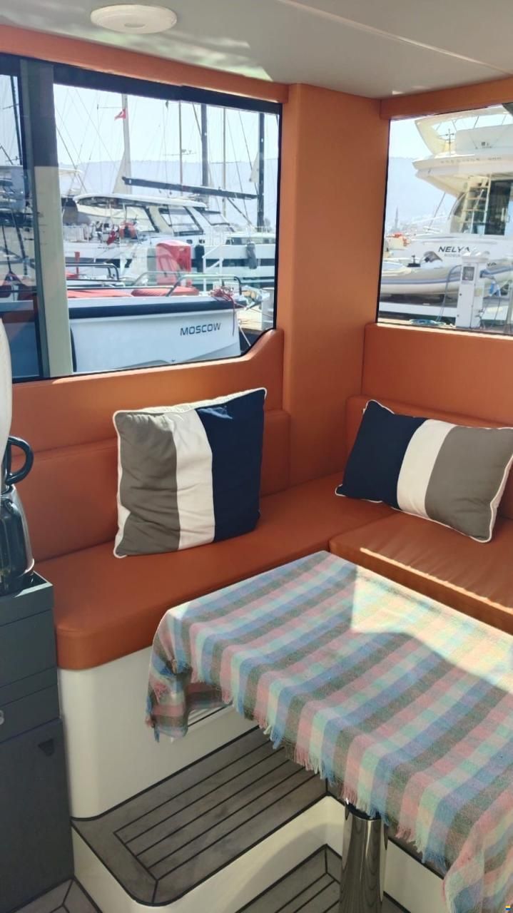 Samba Power Boats 11 Cabin