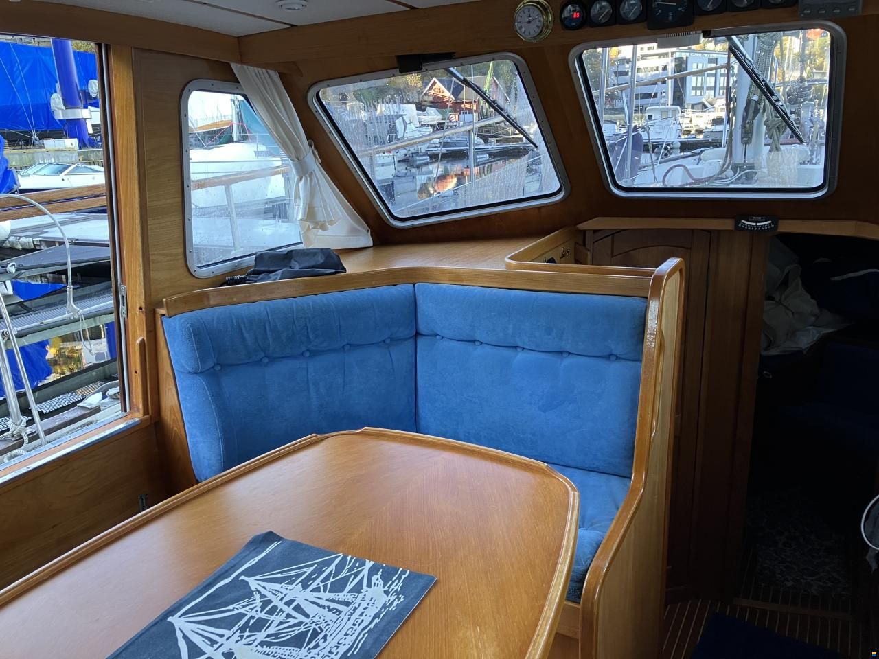 Nauticat 331