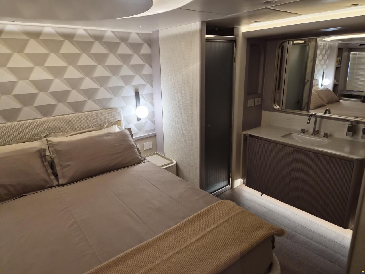 Absolute NAVETTA 70