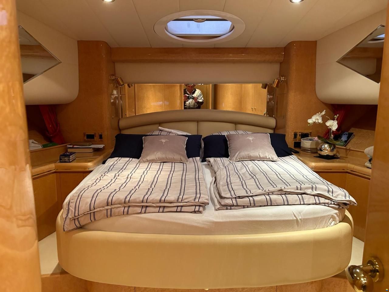 Elegance 54