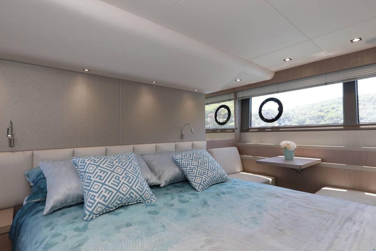 Sunseeker Manhatan 52