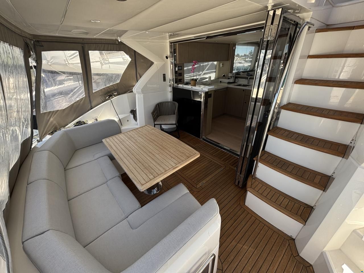 Sunseeker Manhatan 52
