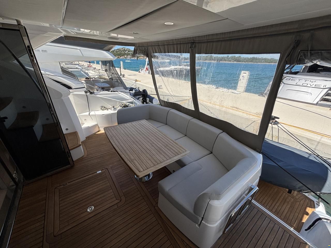 Sunseeker Manhatan 52