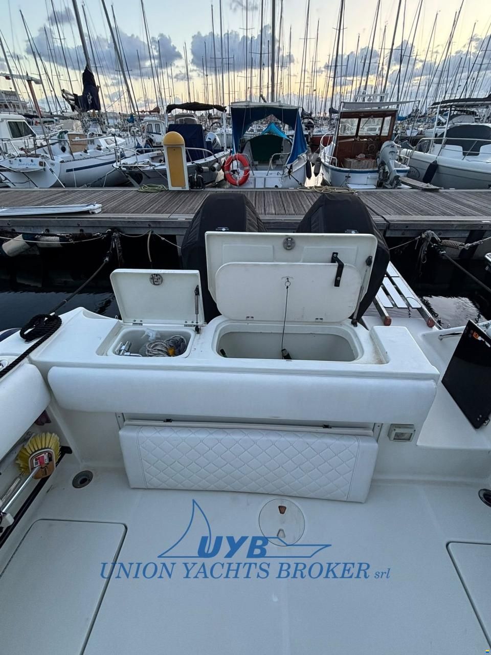 Hydra-Sports 2600 VX VECTOR